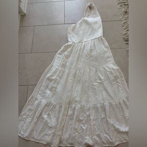 Elegant White Maxi Dress